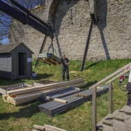 Dancing on the Ringmur 2.0. - bygge av scen. Foto: Linnea Rheborg