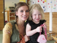 Isabella och Tove på smygpremiären 27/3