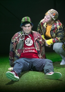 Pressbild Länsteatern Gotland ”Hjärnpunka”: Erik Törner, Maja Malm. Fotograf: Stig Hammarstedt