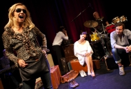 Sånger från andra sidan havet. Länsteatern 2012. Foto: Stig Hammarstedt