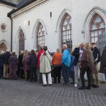 Kön ringlar runt Berggränd inför öppnandet av höstsamlingen. Foto: Stig Hammarstedt