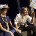 Föreställning JAG VET VEM JAG ÄR. Camilla Eriksson & Malin Karlsson. Foto: Stig Hammarstedt