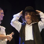 Föreställning JAG VET VEM JAG ÄR. Camilla Eriksson & Malin Karlsson. Foto: Stig Hammarstedt