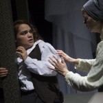 Föreställning JAG VET VEM JAG ÄR. Malin Karlsson & Camilla Eriksson. Foto: Stig Hammarstedt