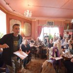 Thomas Sundström på Folk och Kulturs salong, foto av José Figueroa. Bilden är tagen under Kultur i Almedalen 2017